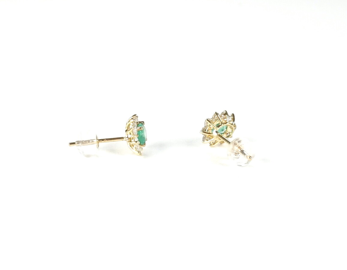 Boucles D Oreilles Fleurs En Or Blanc 18K 750 Oo Serties Chacune D